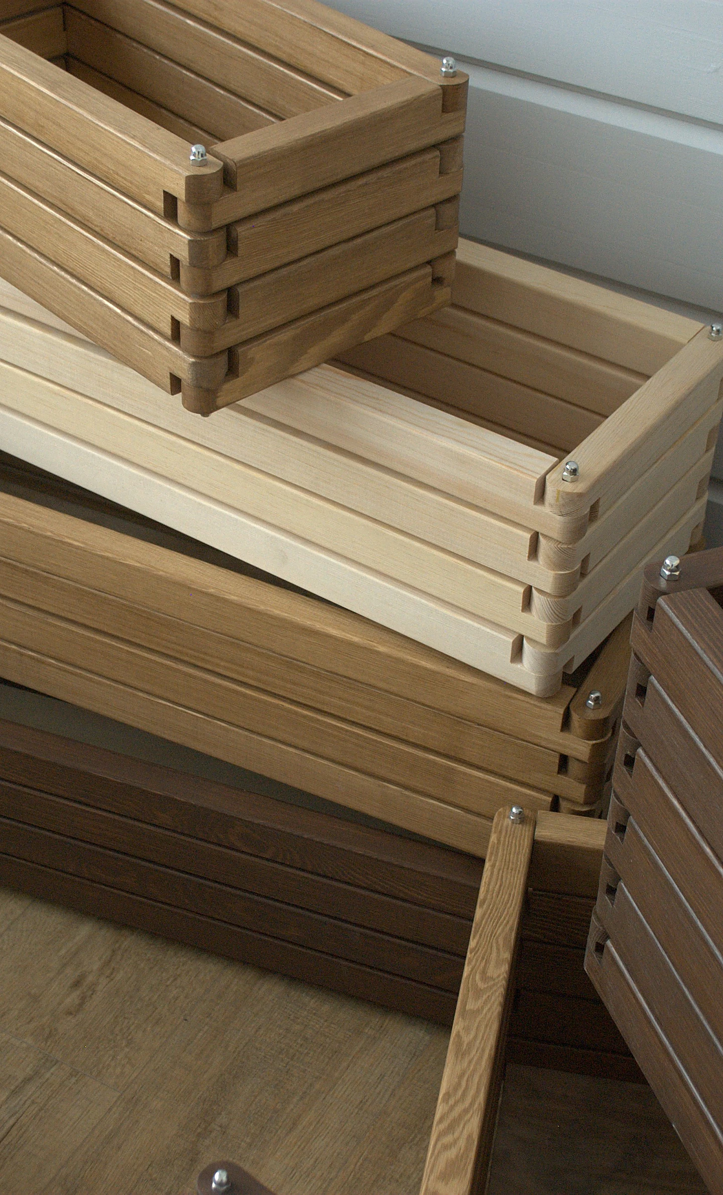 Деревянные кашпо Волома из карельской сосны для интерьера — различные формы и размеры